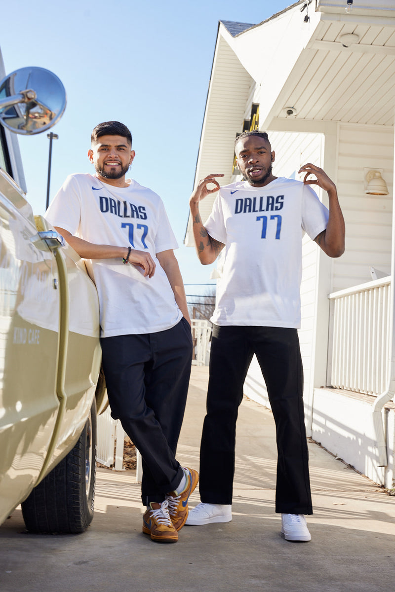 Dallas Mavericks Nike Name & Number Association T-Shirt - Luka Doncic - Mens