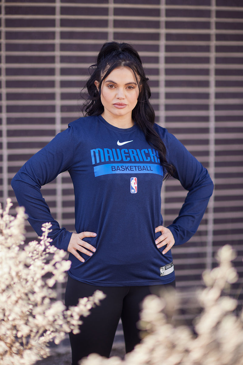 Dallas Mavericks Nike Courtside Retro Elevated Long Sleeve T-Shirt - Navy