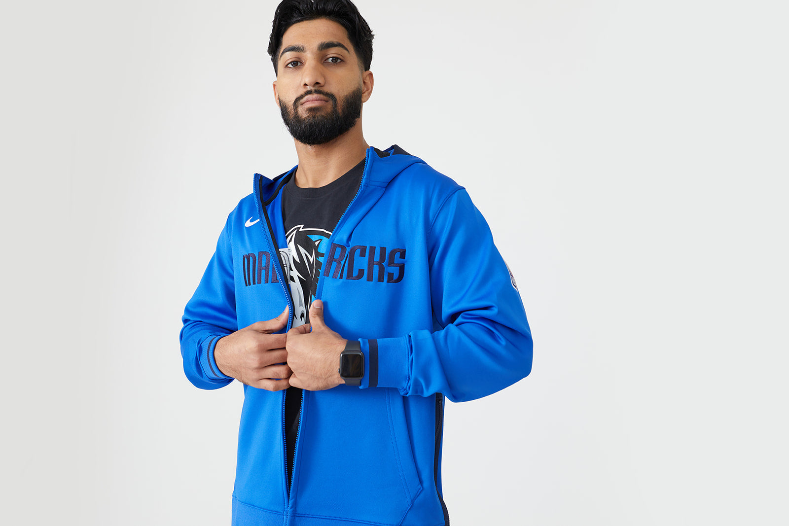 Nike Men's Blue Dallas Mavericks 2021-2022 Spotlight on Court Performance Practice Pullover Hoodie