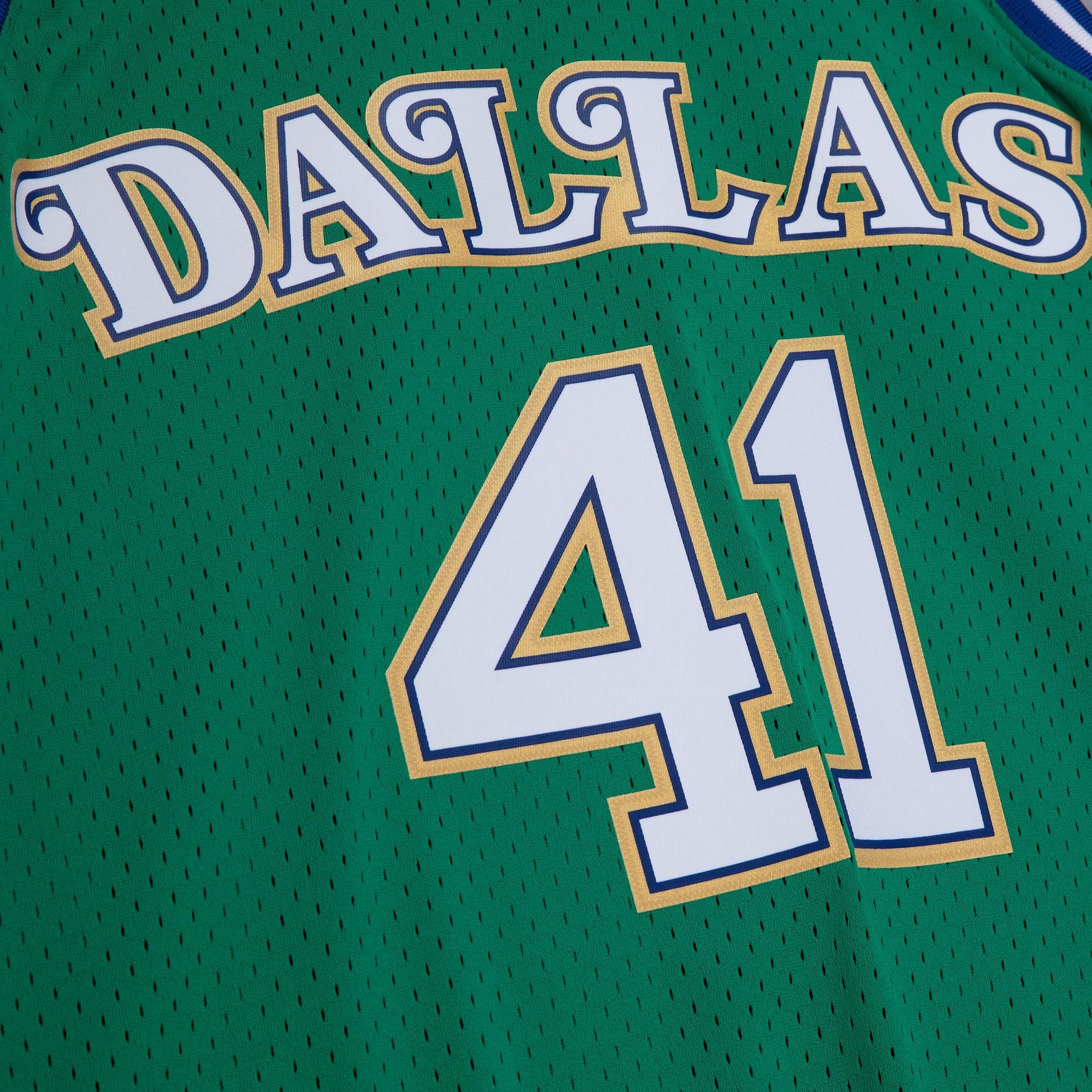 Dallas Mavericks Dirk Nowitzki 41# White 2004 All Star Hardwood Classics  Swingman Basketball Jersey