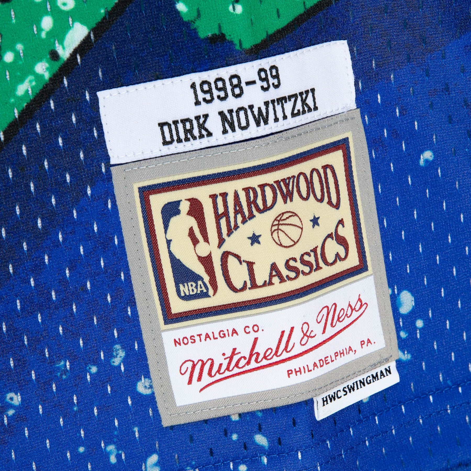 Dirk Nowitzki Dallas Mavericks Mitchell & Ness Youth 1998-99 Hardwood Classics Swingman Jersey - Blue